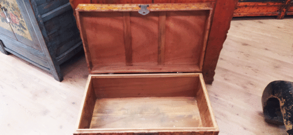 baule canfora antico