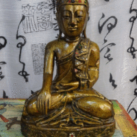 statuetta budda legno