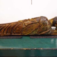 budda reclinato legno